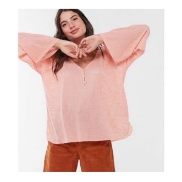 🆕️ UO Blaire Bell Sleeve Henley Top - Picture 1 of 3